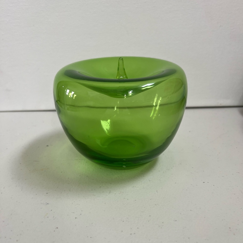 Z-Gallerie Green Glass Apple Paperweight